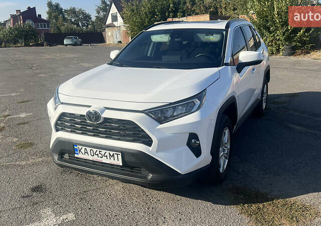 Білий Тойота РАВ 4, об'ємом двигуна 2.49 л та пробігом 75 тис. км за 28000 $, фото 1 на Automoto.ua