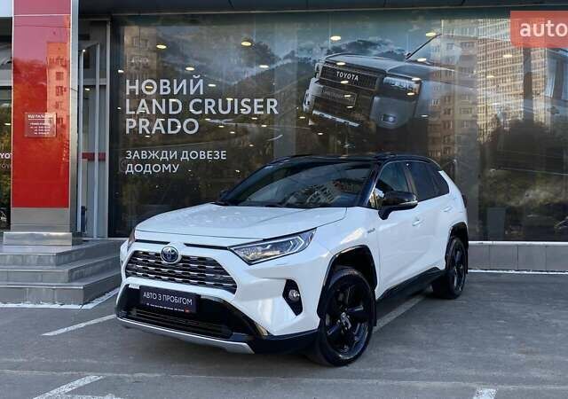 Білий Тойота РАВ 4, об'ємом двигуна 2.49 л та пробігом 120 тис. км за 34020 $, фото 1 на Automoto.ua