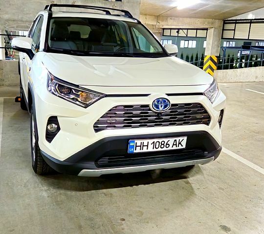 Білий Тойота РАВ 4, об'ємом двигуна 2.5 л та пробігом 100 тис. км за 36500 $, фото 1 на Automoto.ua