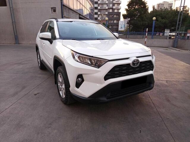 Белый Тойота РАВ 4, объемом двигателя 0 л и пробегом 112 тыс. км за 16000 $, фото 1 на Automoto.ua