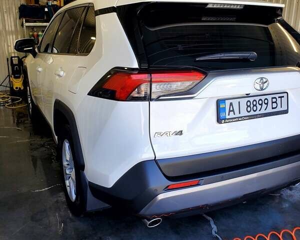 Білий Тойота РАВ 4, об'ємом двигуна 2 л та пробігом 110 тис. км за 27500 $, фото 1 на Automoto.ua
