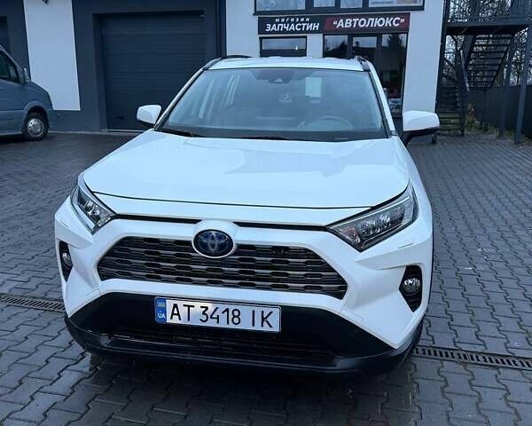 Белый Тойота РАВ 4, объемом двигателя 2.49 л и пробегом 334 тыс. км за 27499 $, фото 1 на Automoto.ua