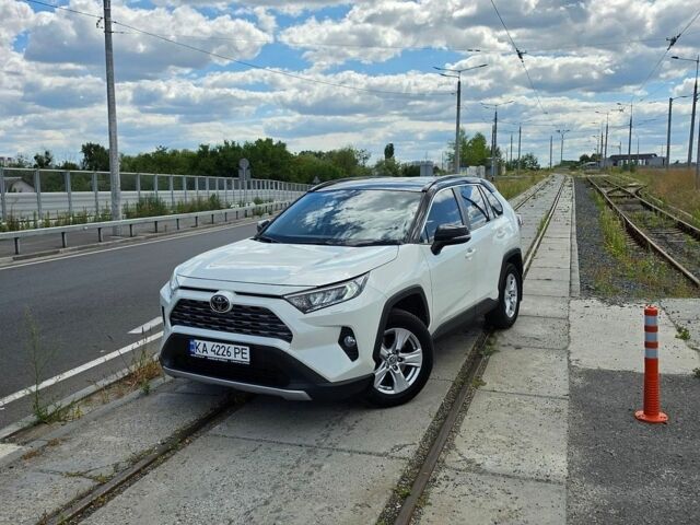 Белый Тойота РАВ 4, объемом двигателя 1.99 л и пробегом 104 тыс. км за 27300 $, фото 1 на Automoto.ua