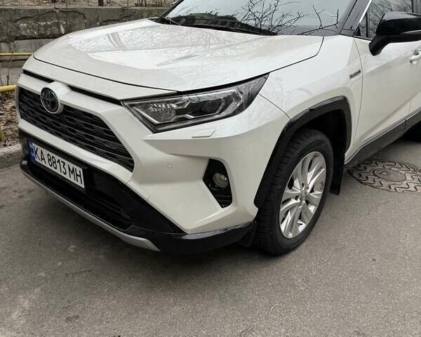 Білий Тойота РАВ 4, об'ємом двигуна 2.49 л та пробігом 156 тис. км за 30100 $, фото 1 на Automoto.ua