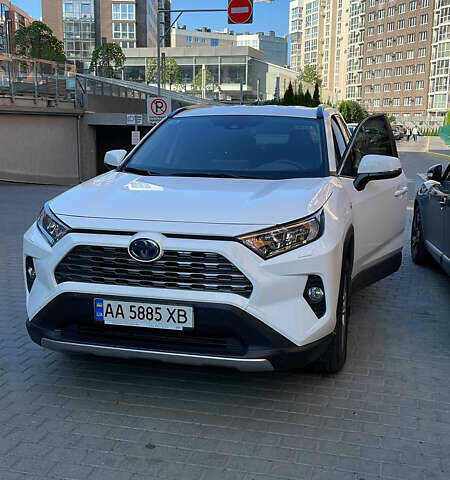 Белый Тойота РАВ 4, объемом двигателя 2.49 л и пробегом 43 тыс. км за 34600 $, фото 1 на Automoto.ua