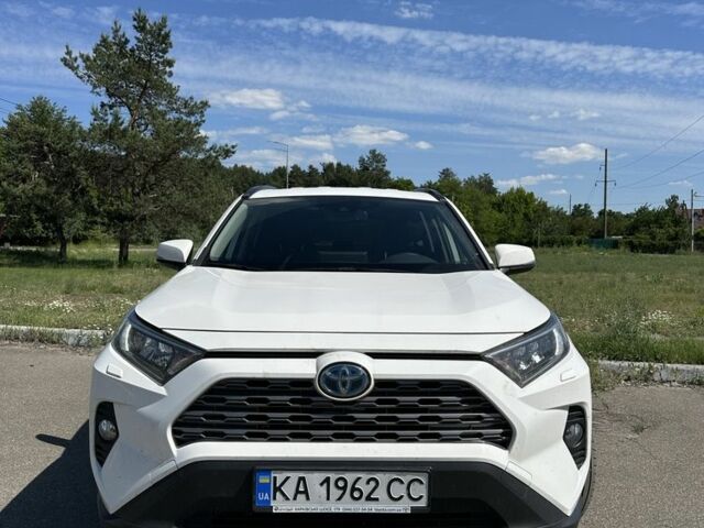 Белый Тойота РАВ 4, объемом двигателя 2.5 л и пробегом 111 тыс. км за 30500 $, фото 1 на Automoto.ua