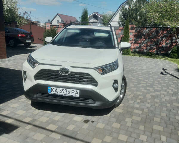 Белый Тойота РАВ 4, объемом двигателя 2.49 л и пробегом 92 тыс. км за 31000 $, фото 1 на Automoto.ua