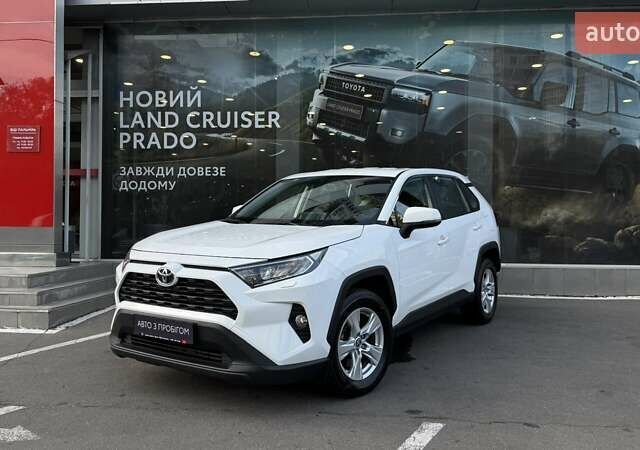 Белый Тойота РАВ 4, объемом двигателя 1.99 л и пробегом 70 тыс. км за 25066 $, фото 1 на Automoto.ua