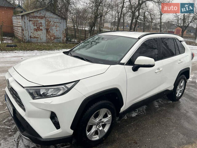 Білий Тойота РАВ 4, об'ємом двигуна 1.99 л та пробігом 29 тис. км за 31500 $, фото 1 на Automoto.ua