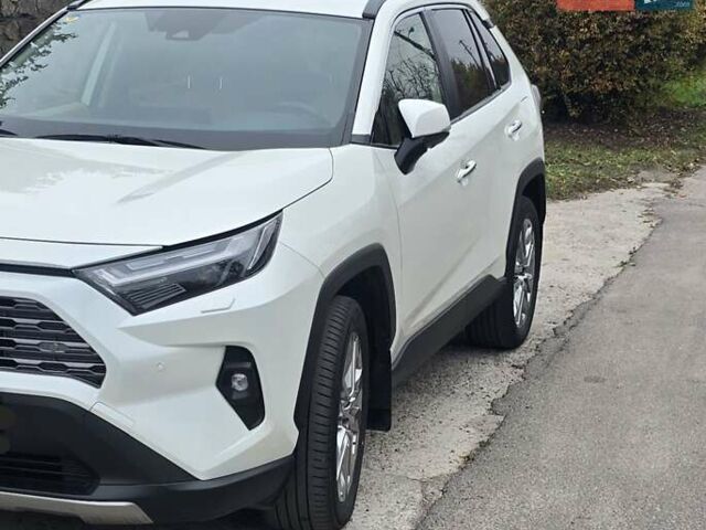 Білий Тойота РАВ 4, об'ємом двигуна 2 л та пробігом 80 тис. км за 31000 $, фото 1 на Automoto.ua