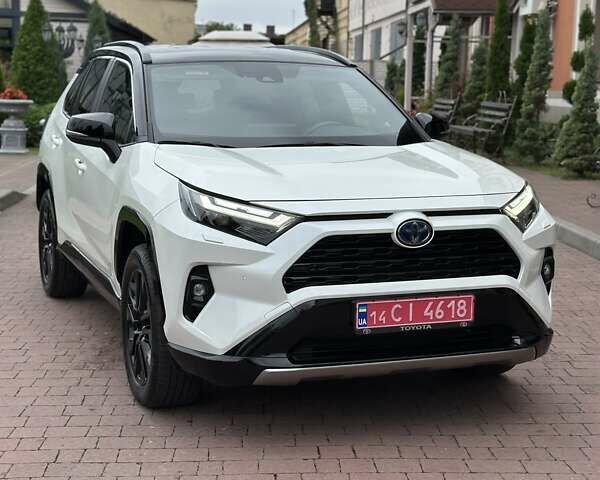 Білий Тойота РАВ 4, об'ємом двигуна 2.49 л та пробігом 51 тис. км за 36550 $, фото 1 на Automoto.ua