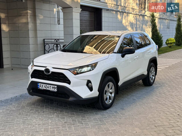 Білий Тойота РАВ 4, об'ємом двигуна 2.5 л та пробігом 98 тис. км за 26900 $, фото 1 на Automoto.ua