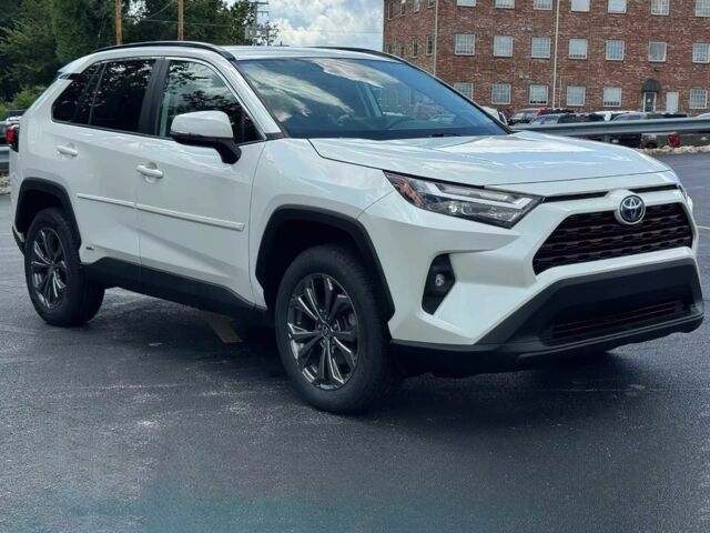 Білий Тойота РАВ 4, об'ємом двигуна 2.5 л та пробігом 10 тис. км за 19000 $, фото 1 на Automoto.ua