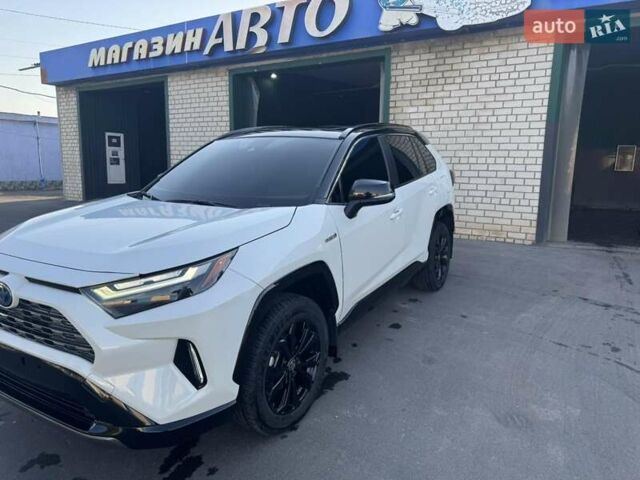 Білий Тойота РАВ 4, об'ємом двигуна 0 л та пробігом 14 тис. км за 31700 $, фото 1 на Automoto.ua