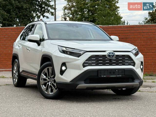 Білий Тойота РАВ 4, об'ємом двигуна 2.5 л та пробігом 34 тис. км за 43850 $, фото 1 на Automoto.ua