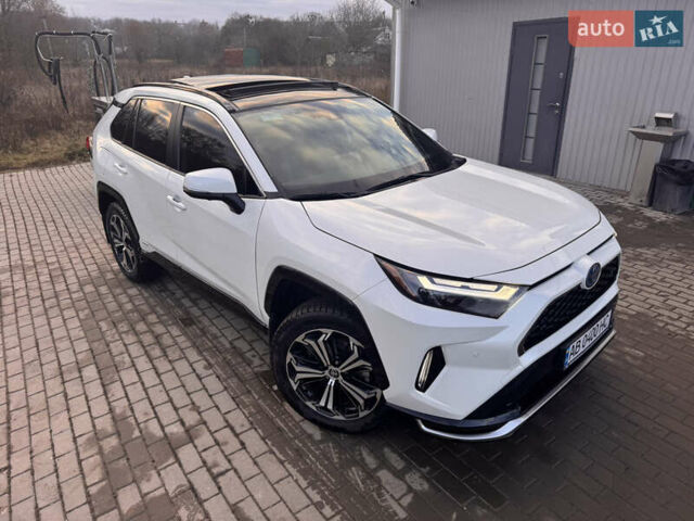 Белый Тойота РАВ 4, объемом двигателя 2.49 л и пробегом 53 тыс. км за 44000 $, фото 1 на Automoto.ua