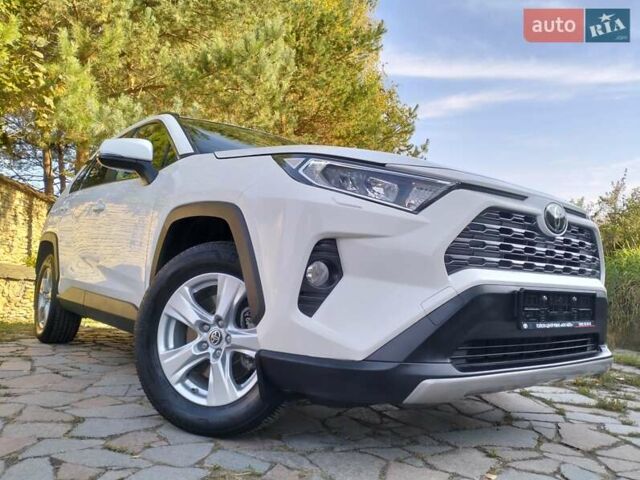 Белый Тойота РАВ 4, объемом двигателя 1.99 л и пробегом 47 тыс. км за 32800 $, фото 1 на Automoto.ua