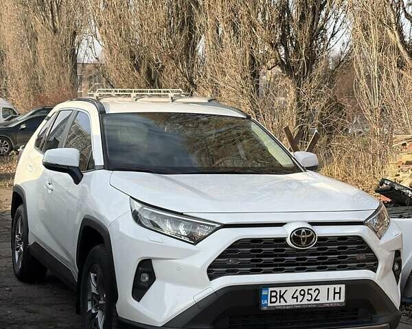 Белый Тойота РАВ 4, объемом двигателя 1.99 л и пробегом 110 тыс. км за 26500 $, фото 1 на Automoto.ua