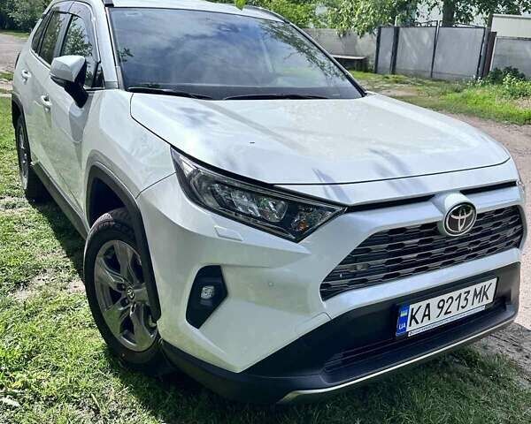 Белый Тойота РАВ 4, объемом двигателя 1.99 л и пробегом 3 тыс. км за 41000 $, фото 1 на Automoto.ua