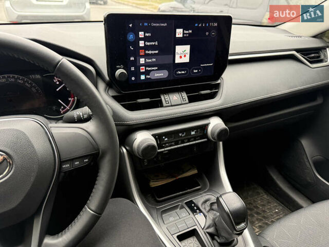 Белый Тойота РАВ 4, объемом двигателя 1.99 л и пробегом 12 тыс. км за 33800 $, фото 1 на Automoto.ua