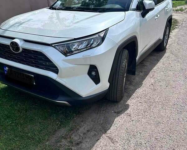 Белый Тойота РАВ 4, объемом двигателя 1.99 л и пробегом 8 тыс. км за 40000 $, фото 1 на Automoto.ua