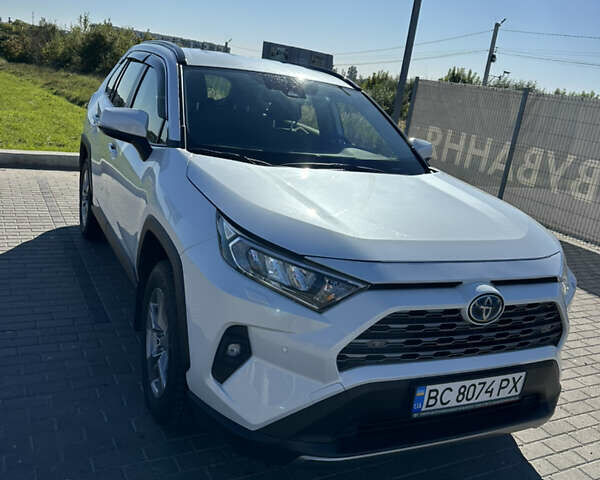 Белый Тойота РАВ 4, объемом двигателя 2.49 л и пробегом 66 тыс. км за 35000 $, фото 1 на Automoto.ua