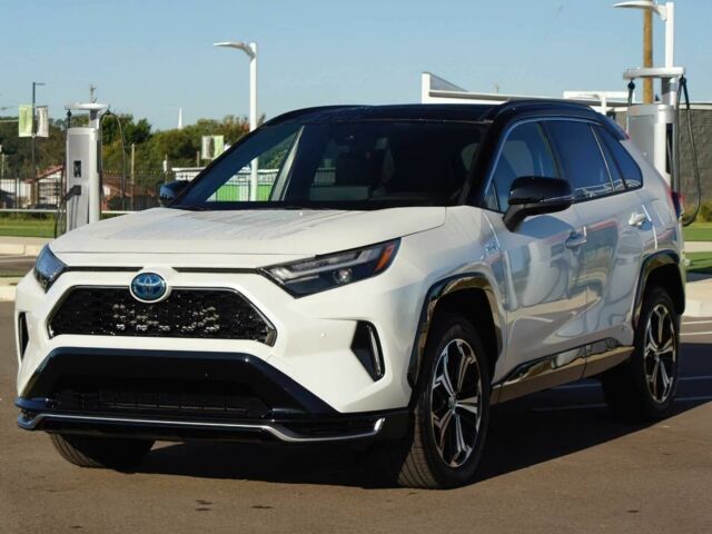 Білий Тойота РАВ 4, об'ємом двигуна 2.5 л та пробігом 16 тис. км за 15000 $, фото 1 на Automoto.ua