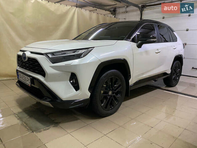 Белый Тойота РАВ 4, объемом двигателя 2.49 л и пробегом 13 тыс. км за 43700 $, фото 1 на Automoto.ua