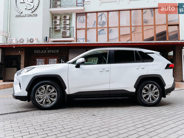 Белый Тойота РАВ 4, объемом двигателя 2.49 л и пробегом 10 тыс. км за 42900 $, фото 1 на Automoto.ua