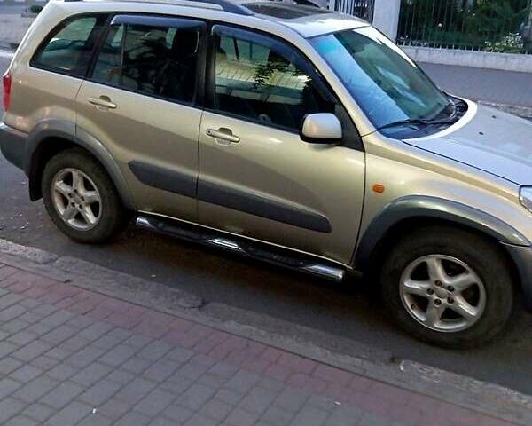 Бежевий Тойота РАВ 4, об'ємом двигуна 2 л та пробігом 260 тис. км за 5500 $, фото 1 на Automoto.ua