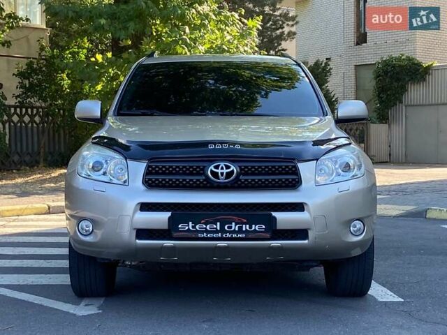 Бежевий Тойота РАВ 4, об'ємом двигуна 2 л та пробігом 253 тис. км за 9299 $, фото 1 на Automoto.ua