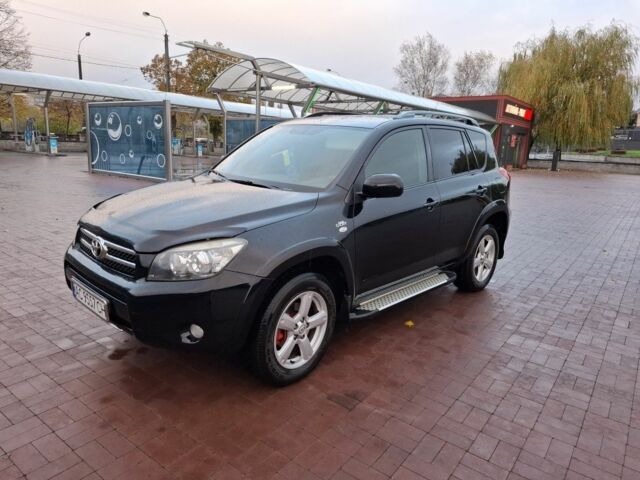 Чорний Тойота РАВ 4, об'ємом двигуна 2.2 л та пробігом 250 тис. км за 8000 $, фото 1 на Automoto.ua