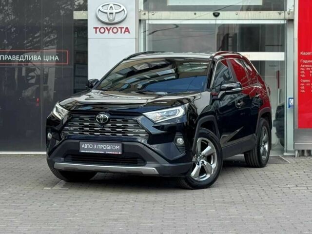 Чорний Тойота РАВ 4, об'ємом двигуна 2 л та пробігом 117 тис. км за 28543 $, фото 1 на Automoto.ua