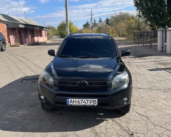Тойота РАВ 4 2006 в Краматорске на Automoto.ua Черный Тойота РАВ 4, объемом двигателя 2.4 л и пробегом 240 тыс. км за 10700 $, фото 1 на Automoto.ua