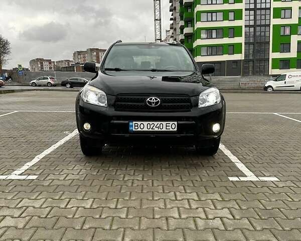 Чорний Тойота РАВ 4, об'ємом двигуна 2.4 л та пробігом 254 тис. км за 12000 $, фото 1 на Automoto.ua