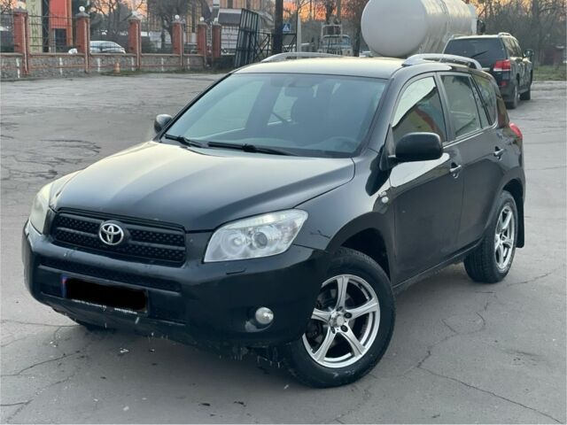 Черный Тойота РАВ 4, объемом двигателя 2.2 л и пробегом 270 тыс. км за 5450 $, фото 1 на Automoto.ua