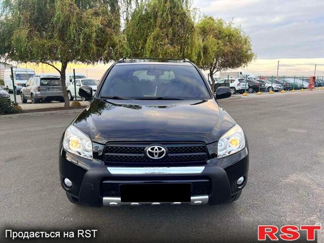 Черный Тойота РАВ 4, объемом двигателя 2 л и пробегом 275 тыс. км за 10800 $, фото 1 на Automoto.ua