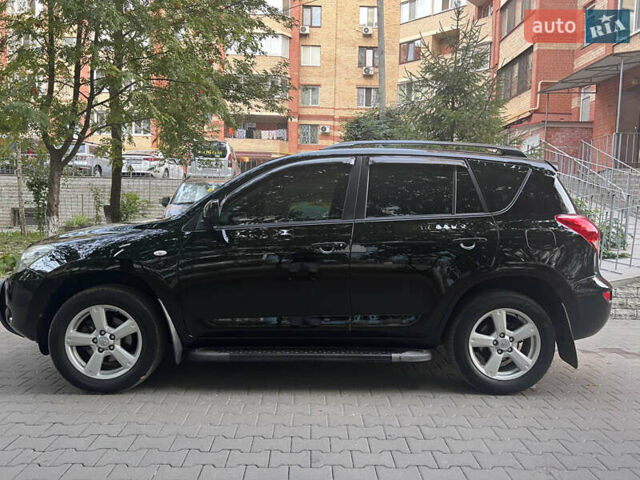 Черный Тойота РАВ 4, объемом двигателя 2 л и пробегом 277 тыс. км за 10300 $, фото 1 на Automoto.ua