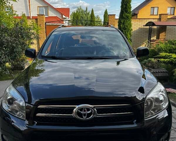 Черный Тойота РАВ 4, объемом двигателя 2 л и пробегом 178 тыс. км за 11999 $, фото 1 на Automoto.ua