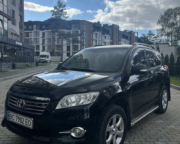 Чорний Тойота РАВ 4, об'ємом двигуна 2 л та пробігом 138 тис. км за 11500 $, фото 1 на Automoto.ua