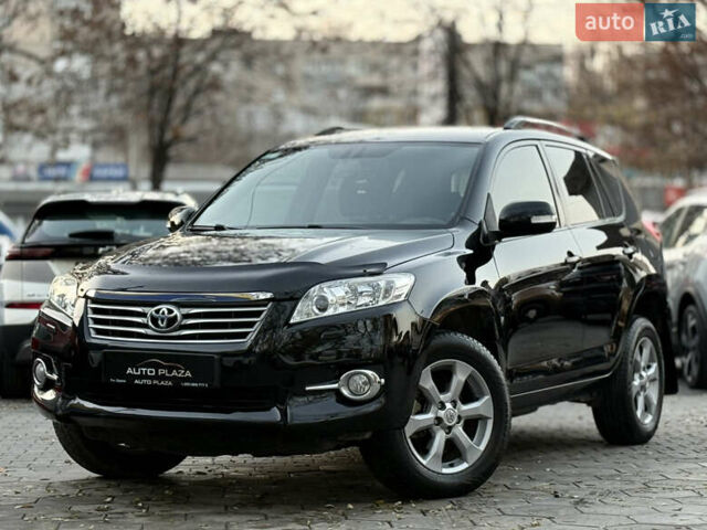 Черный Тойота РАВ 4, объемом двигателя 2 л и пробегом 184 тыс. км за 12900 $, фото 1 на Automoto.ua