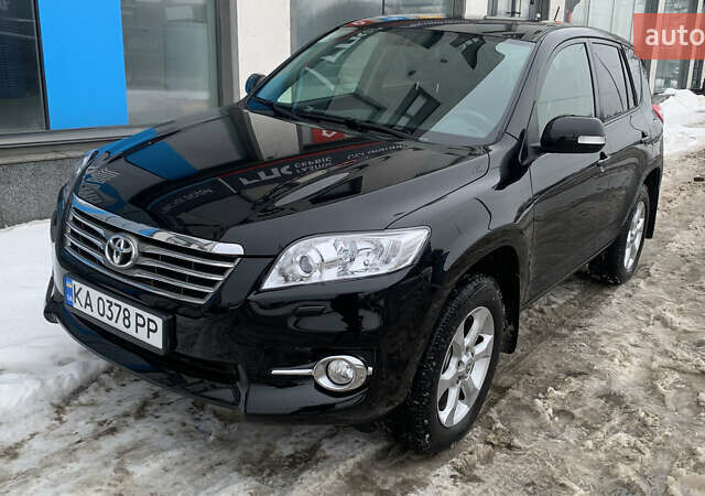 Черный Тойота РАВ 4, объемом двигателя 2 л и пробегом 139 тыс. км за 14750 $, фото 1 на Automoto.ua