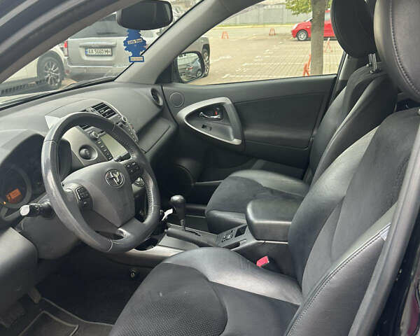 Черный Тойота РАВ 4, объемом двигателя 0 л и пробегом 63 тыс. км за 18000 $, фото 1 на Automoto.ua