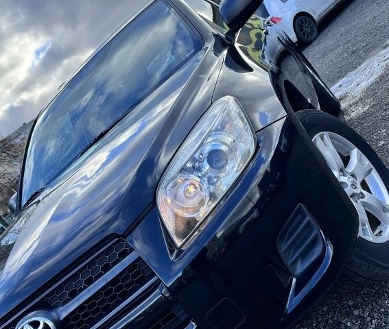 Чорний Тойота РАВ 4, об'ємом двигуна 2.5 л та пробігом 155 тис. км за 11800 $, фото 1 на Automoto.ua