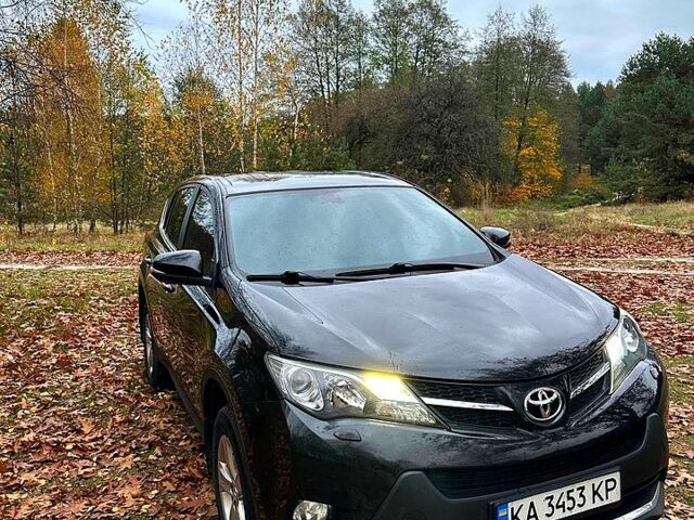 Черный Тойота РАВ 4, объемом двигателя 2 л и пробегом 200 тыс. км за 15500 $, фото 1 на Automoto.ua