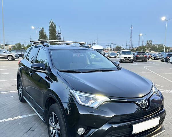 Тойота РАВ 4 2017 в Львове на Automoto.ua Черный Тойота РАВ 4, объемом двигателя 2.23 л и пробегом 99 тыс. км за 23200 $, фото 1 на Automoto.ua