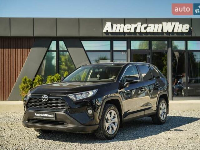 Черный Тойота РАВ 4, объемом двигателя 1.99 л и пробегом 52 тыс. км за 29900 $, фото 1 на Automoto.ua