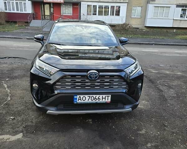 Черный Тойота РАВ 4, объемом двигателя 2.49 л и пробегом 43 тыс. км за 34500 $, фото 1 на Automoto.ua