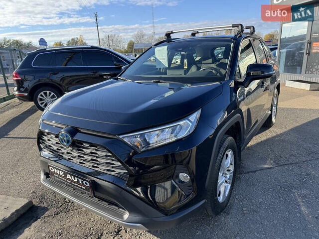 Тойота РАВ 4 2021 в Киеве на Automoto.ua Черный Тойота РАВ 4, объемом двигателя 2.5 л и пробегом 102 тыс. км за 32490 $, фото 1 на Automoto.ua