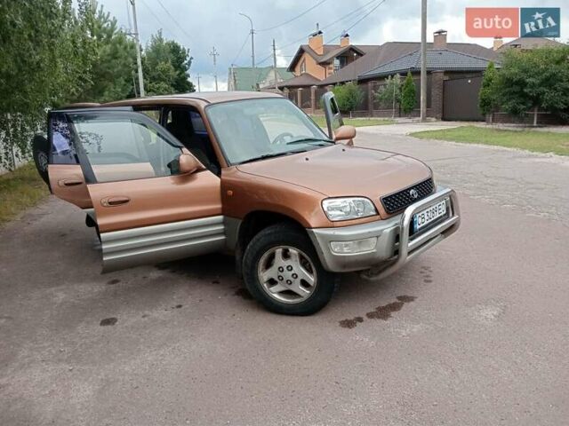 Коричневый Тойота РАВ 4, объемом двигателя 2 л и пробегом 218 тыс. км за 5000 $, фото 1 на Automoto.ua